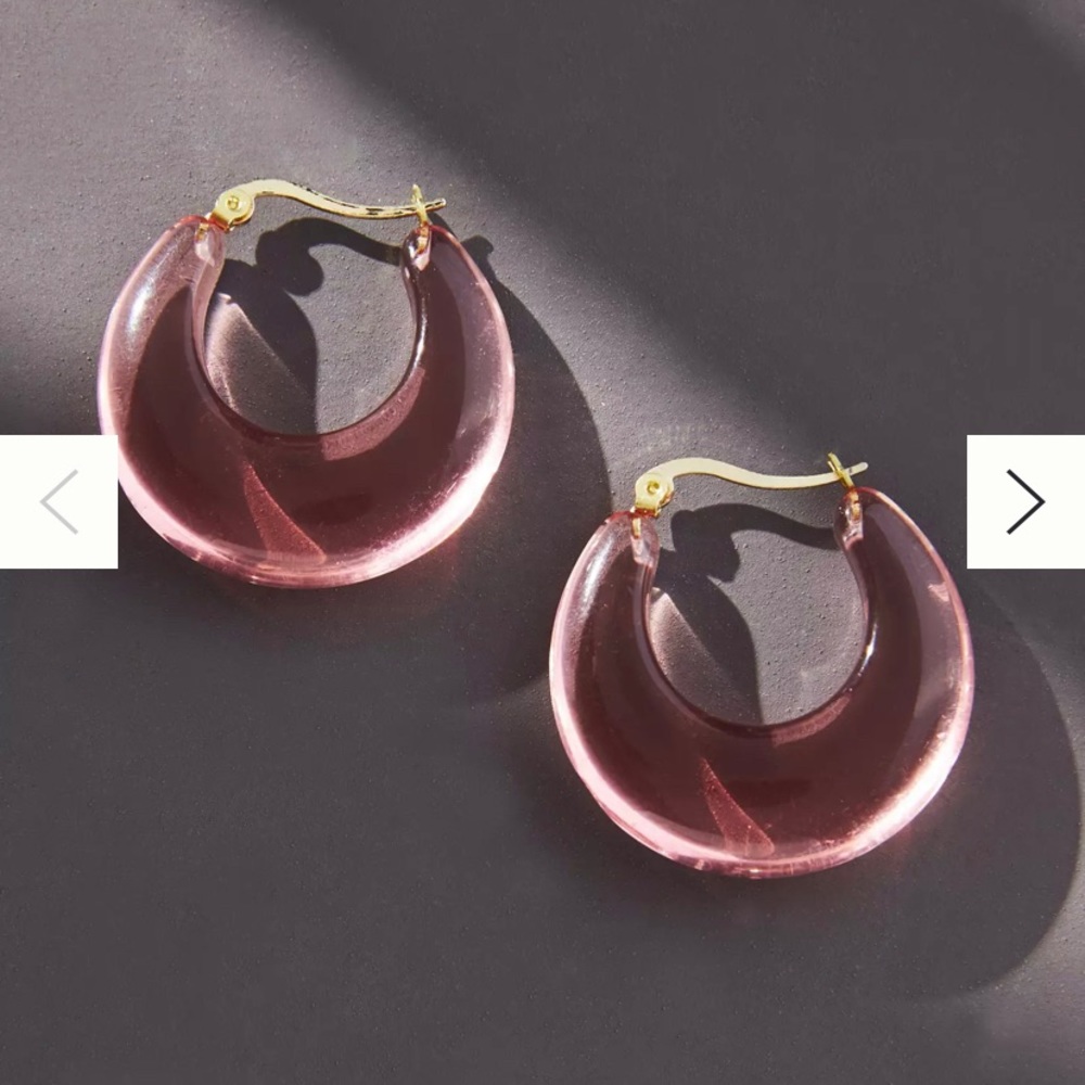 Pink resin hoop earrings